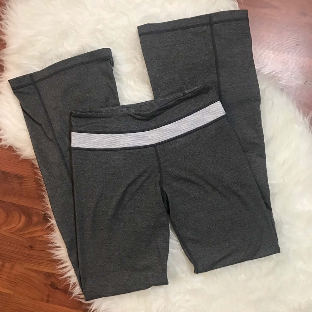 ⚡️SALE⚡️Lululemon Gray Wide Leg Yoga Pants {sz 4}